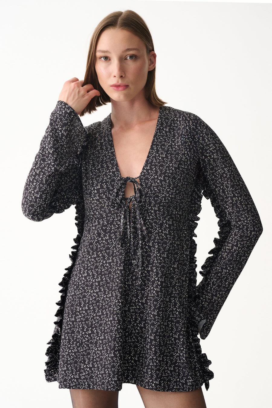 PHOBE DRESS / BLACK AND WHITE FLORAL