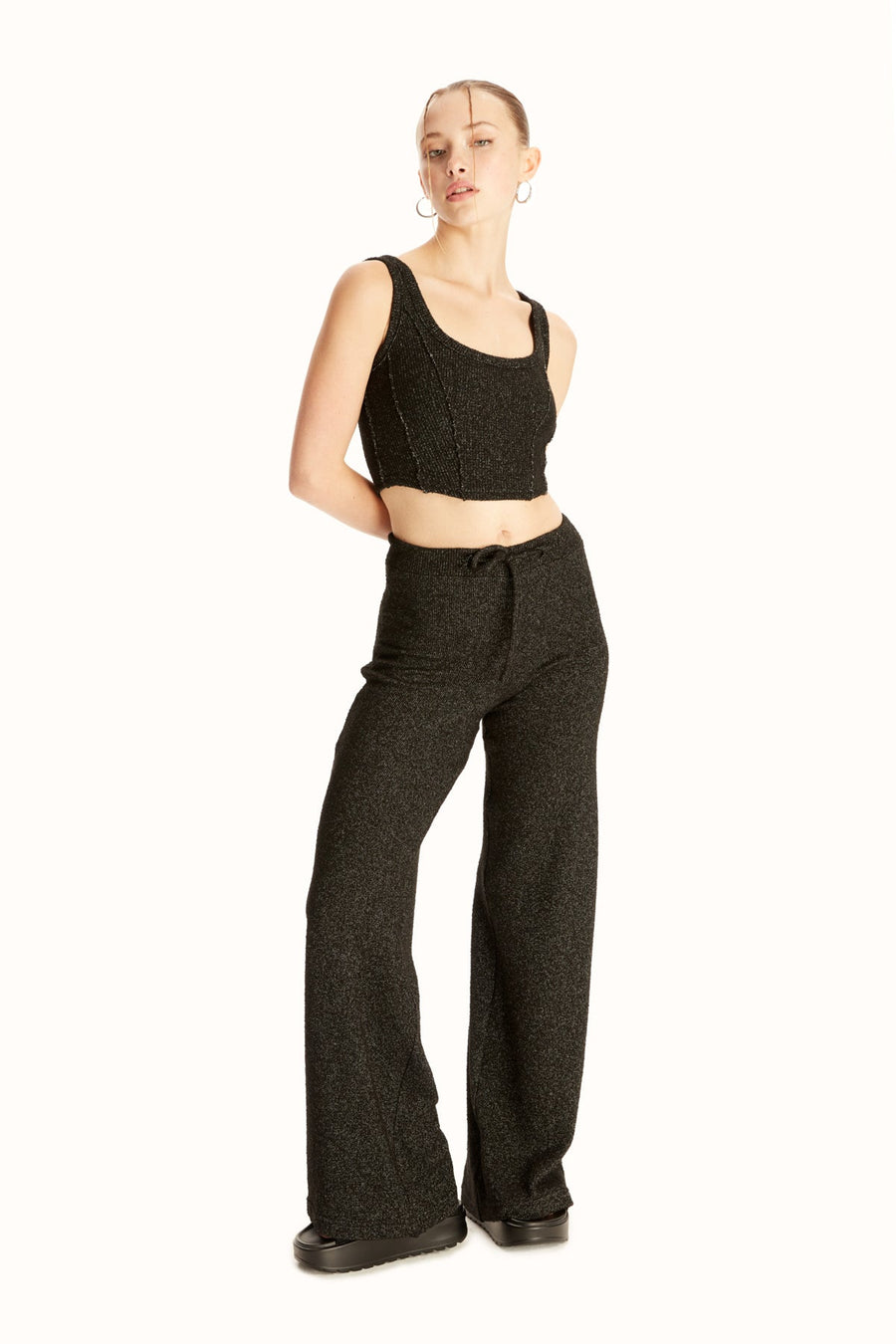 WISH KNITWEAR CROP TOP / BLACK