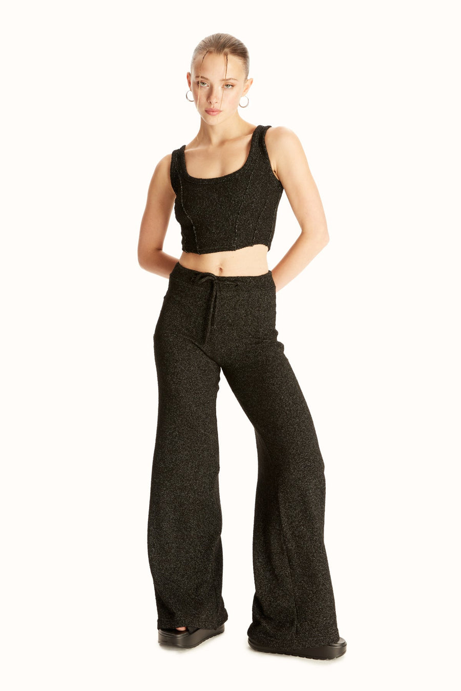 WISH KNITWEAR CROP TOP / BLACK