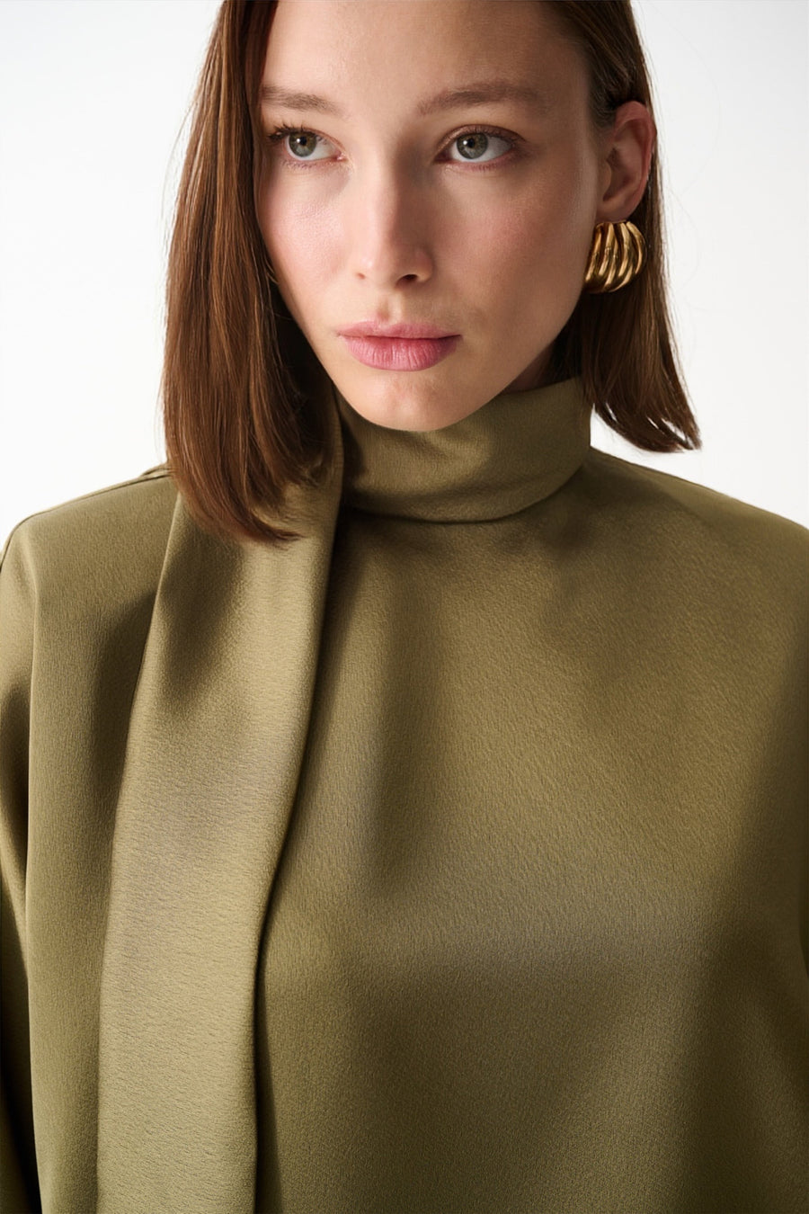 AMORE SATIN DRESS / OLIVE GREEN