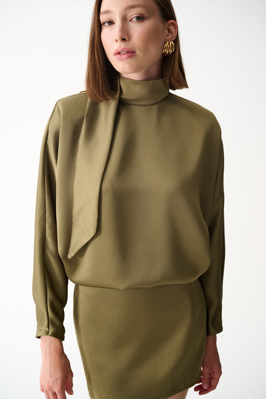 AMORE SATIN DRESS / OLIVE GREEN