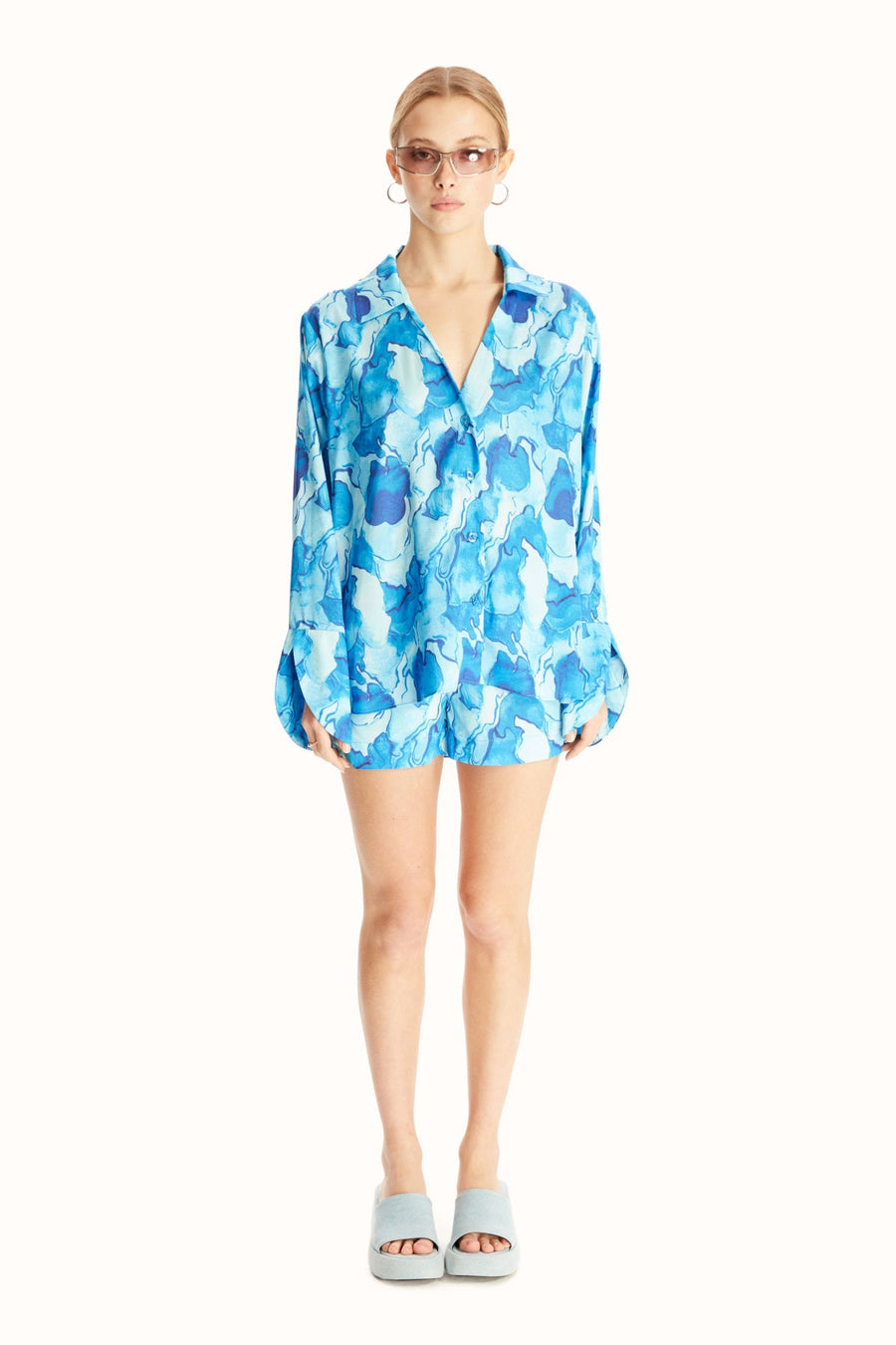 AURA SHORTS SET / BLUE PATTERNED