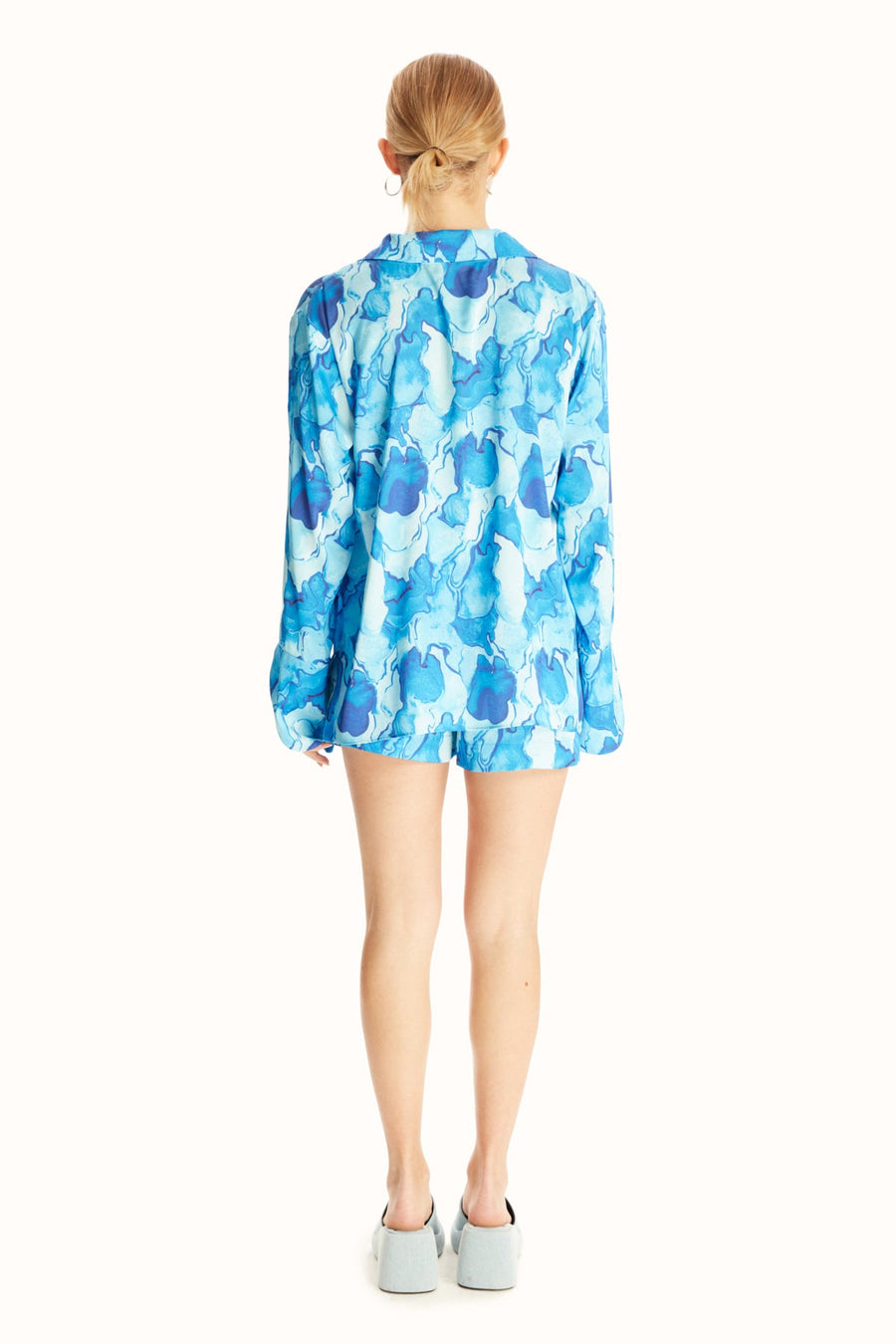 AURA SHORTS SET / BLUE PATTERNED